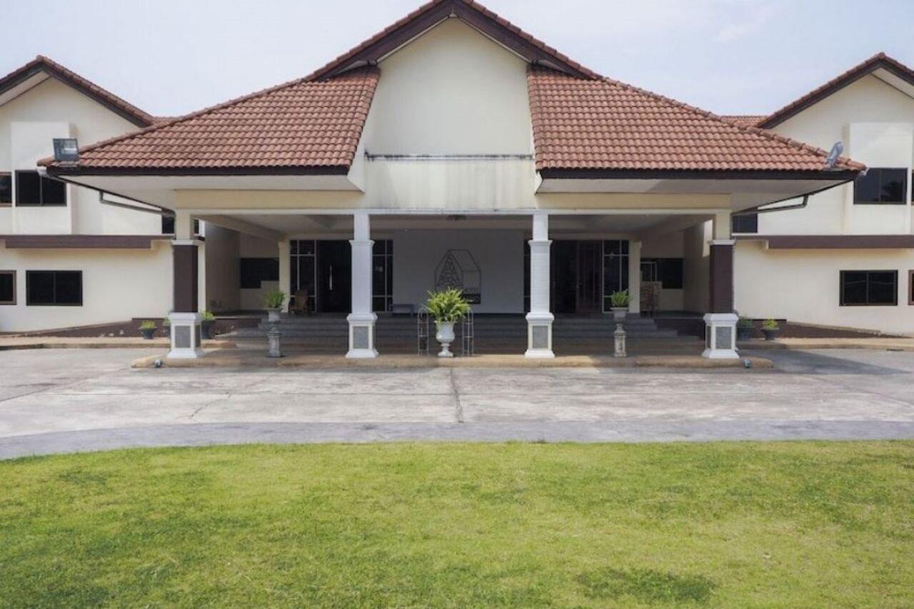 OYO 859 Golden Land Hotel Chiang Rai Exterior foto