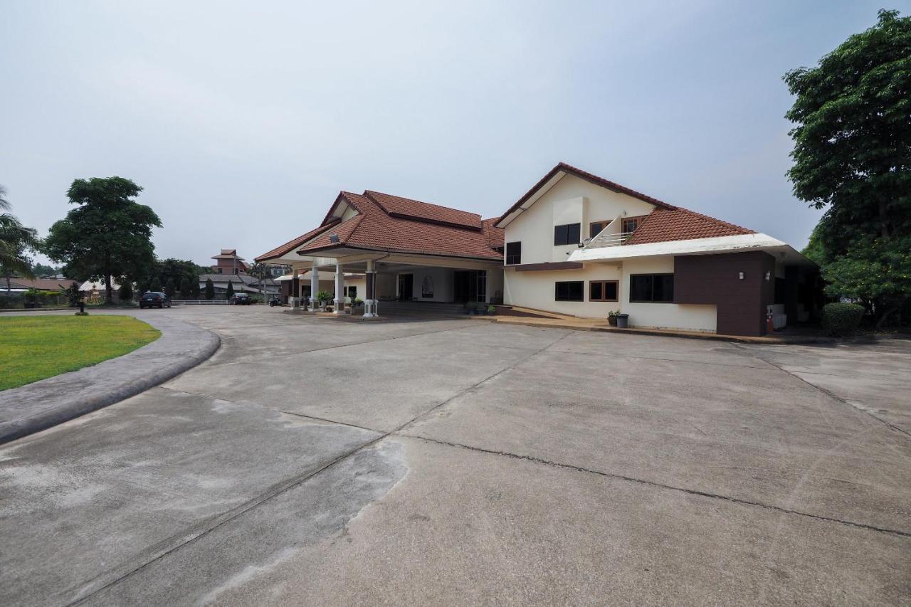 OYO 859 Golden Land Hotel Chiang Rai Exterior foto